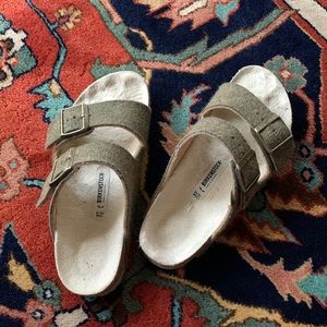 Khaki green fuzzy bottom Birkenstock sandals size 37. Classic 2-buckle design
